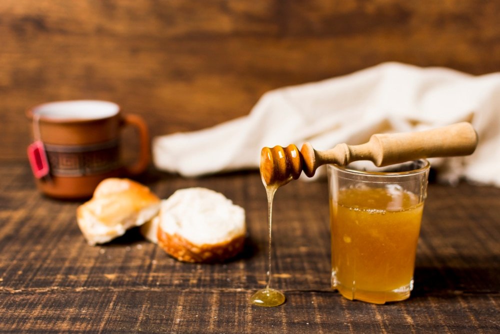 Mel cru: Como aproveitar ao máximo esse alimento?